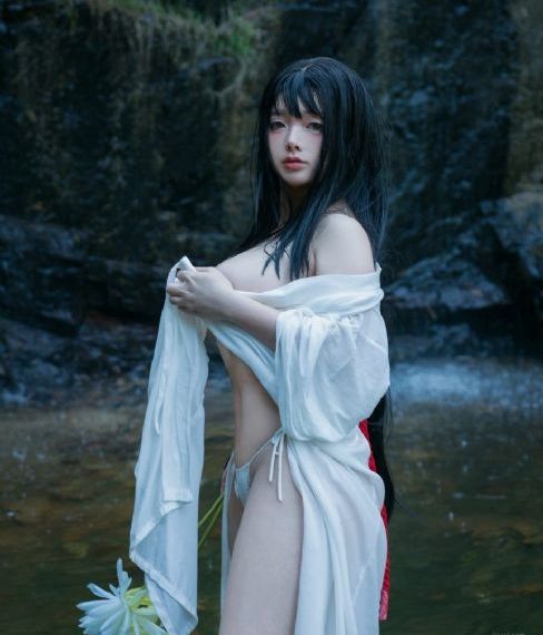 精品国产白嫩美女在线观看_快播高清无删减WWW